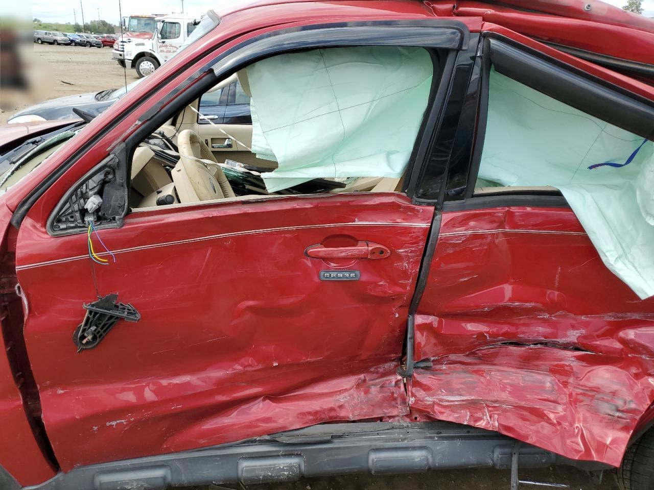 2011 Ford Escape Limited VIN: 1FMCU0EG5BKA21209 Lot: 64802665