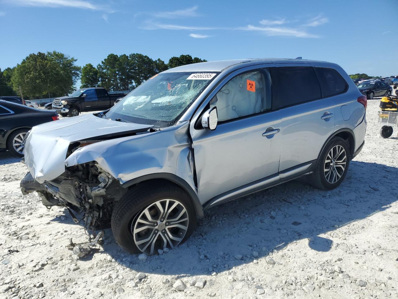 JA4AZ3A3XHZ049387 MITSUBISHI OUTLANDER Photo 1