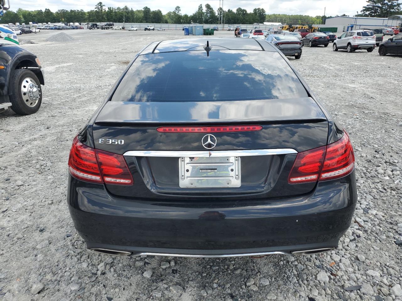 2014 Mercedes-Benz E 350 VIN: WDDKJ5KB4EF283711 Lot: 62452755
