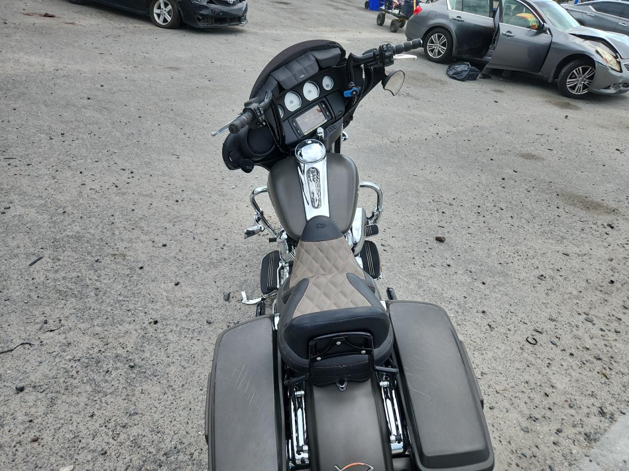 2018 Harley-Davidson Flhx Street Glide VIN: 1HD1KBC11JB629463 Lot: 64188875