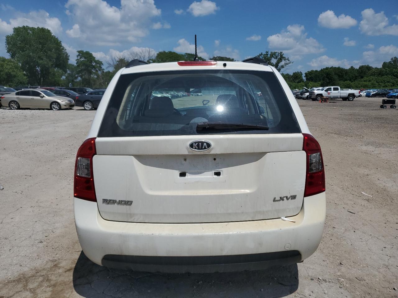 2008 Kia Rondo Lx VIN: KNAFG526487130917 Lot: 64700175
