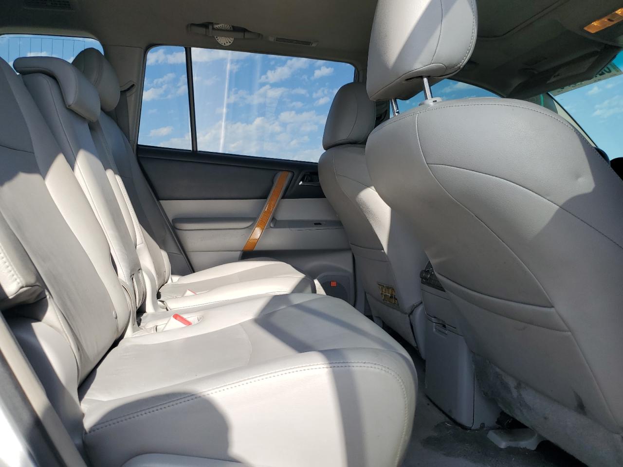 2009 Toyota Highlander Hybrid Limited VIN: JTEEW44AX92029999 Lot: 62786675