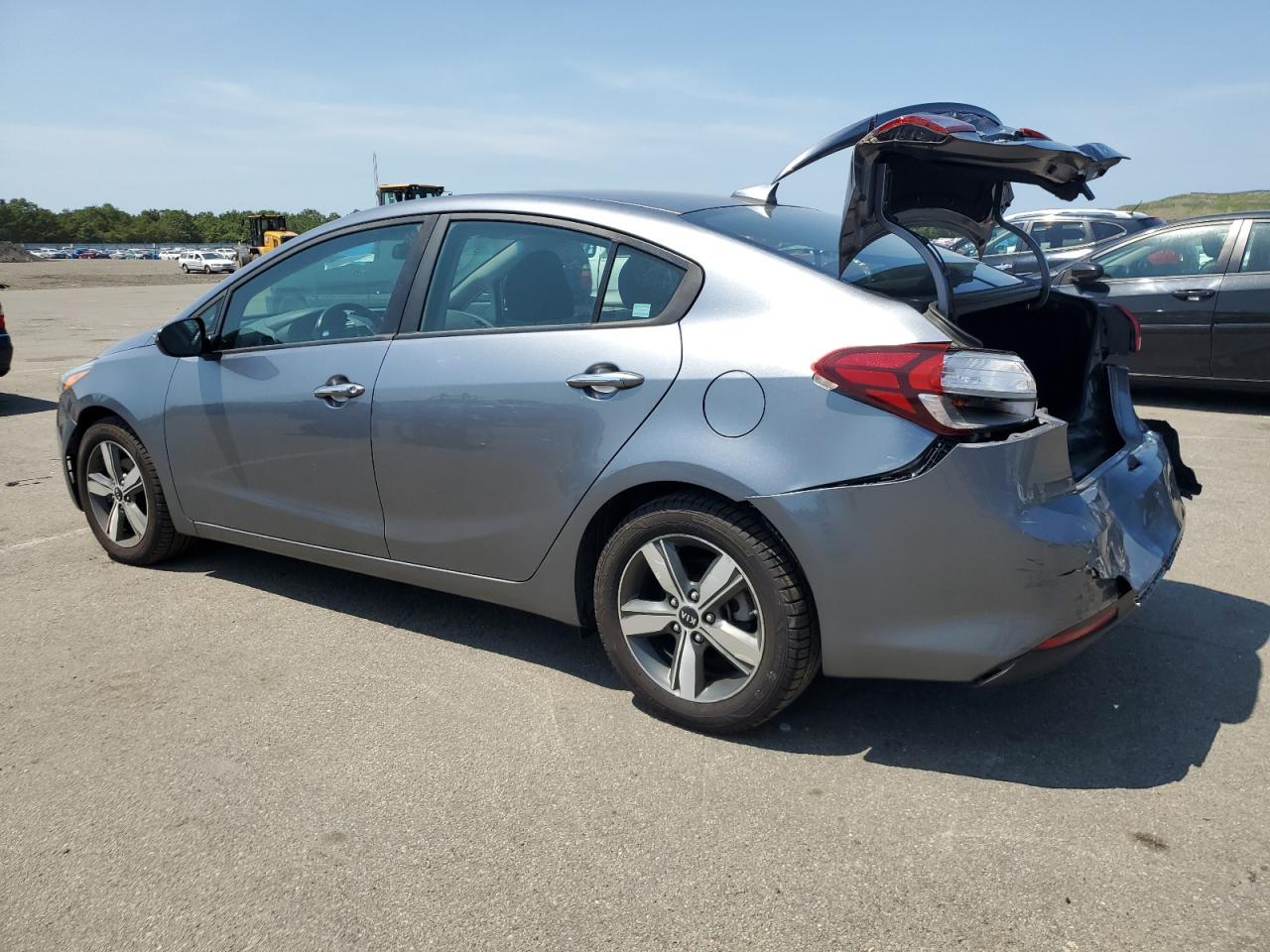 2018 Kia Forte Lx VIN: 3KPFL4A76JE242806 Lot: 65820485