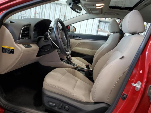  HYUNDAI ELANTRA 2017 Красный