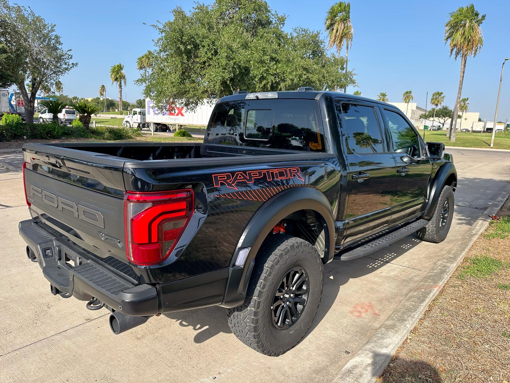  FORD F150 2024 Черный