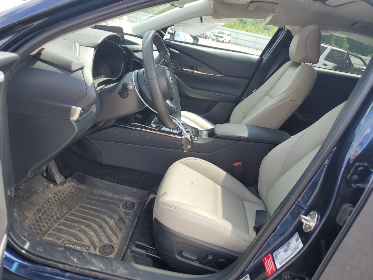 2024 Mazda Cx-30 Preferred VIN: 3MVDMBCM8RM661087 Lot: 63032405