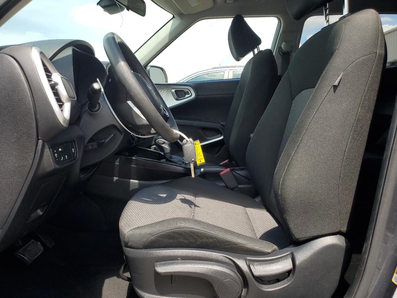 2022 Kia Soul Lx VIN: KNDJ23AU1N7821561 Lot: 63997345