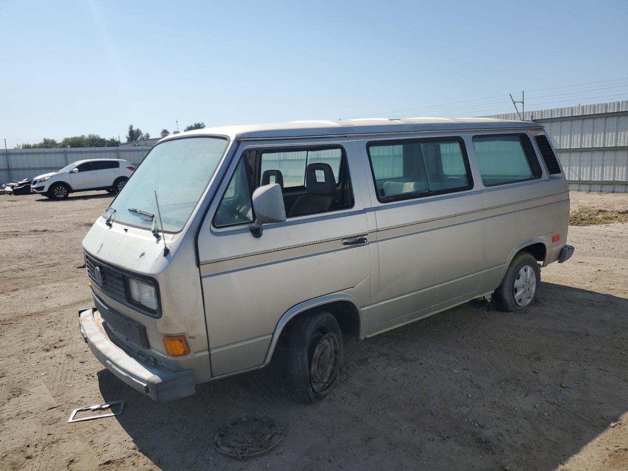 1991 Volkswagen Vanagon Bus silver null gas WV2YB0258MG000848 photo #1