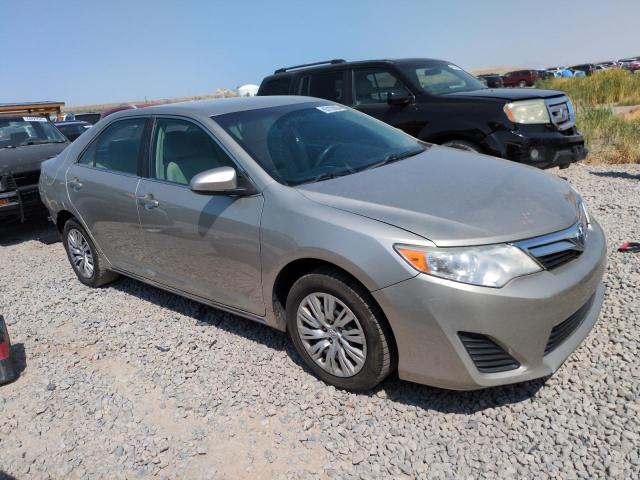  TOYOTA CAMRY 2014 Złoty