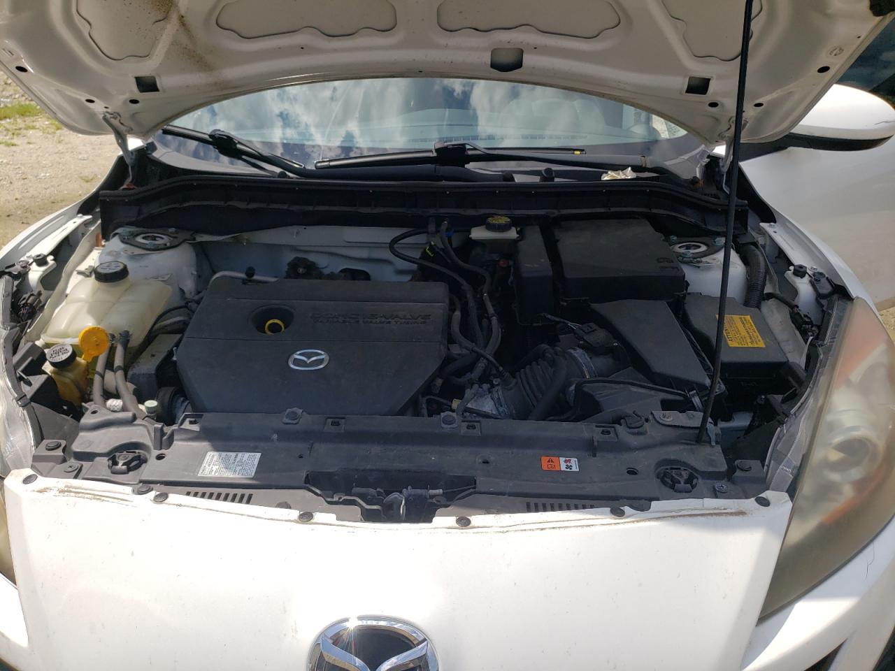 2011 Mazda 3 I VIN: JM1BL1VF1B1900132 Lot: 63756975