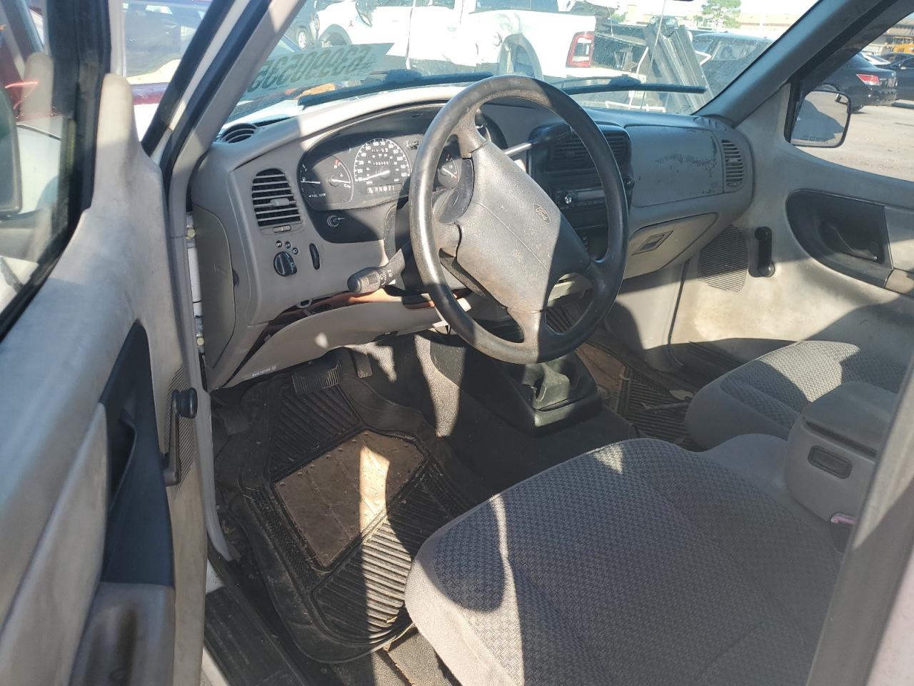 1999 Ford Ranger Super Cab VIN: 1FTYR14V2XTA84156 Lot: 63990535