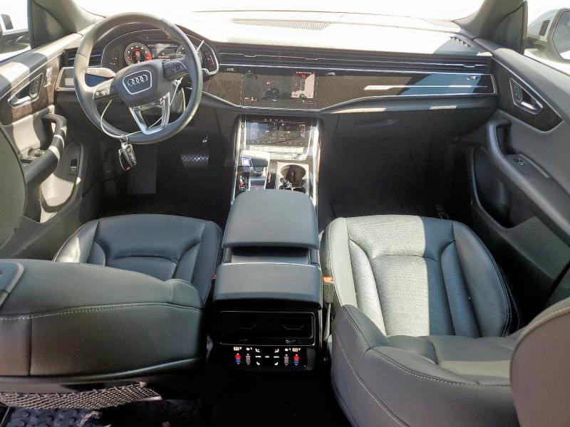  AUDI Q8 2021 Белы