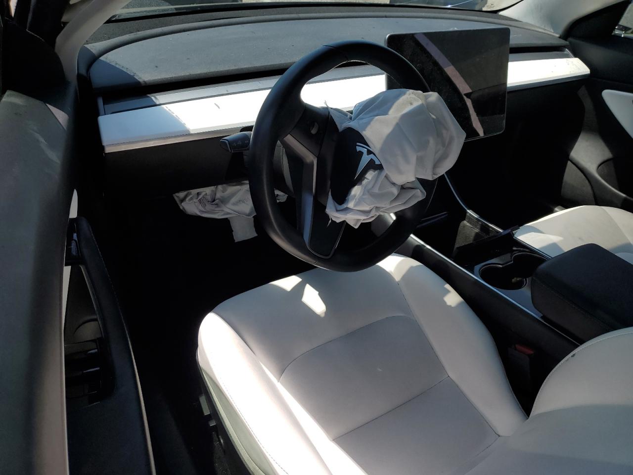 2019 Tesla Model 3 VIN: 5YJ3E1EA1KF302293 Lot: 65014765