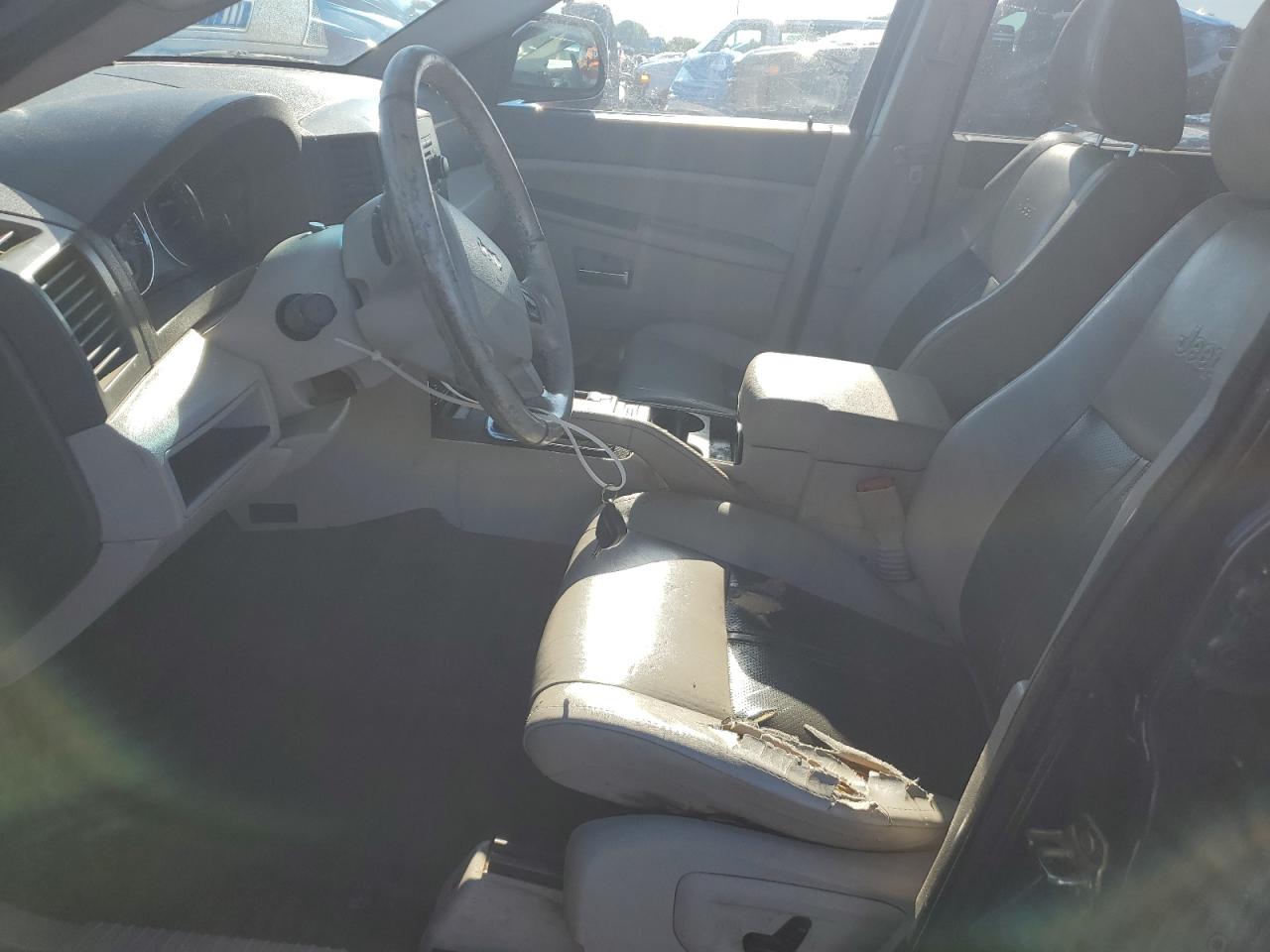 2005 Jeep Grand Cherokee Limited VIN: 1J4HR58205C597775 Lot: 63687435