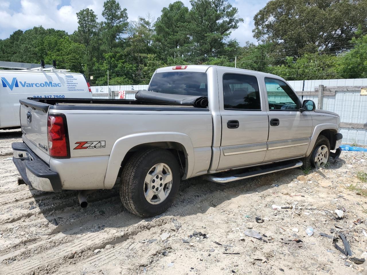 2004 Chevrolet Silverado K1500 VIN: 2GCEK13T941352726 Lot: 64382665