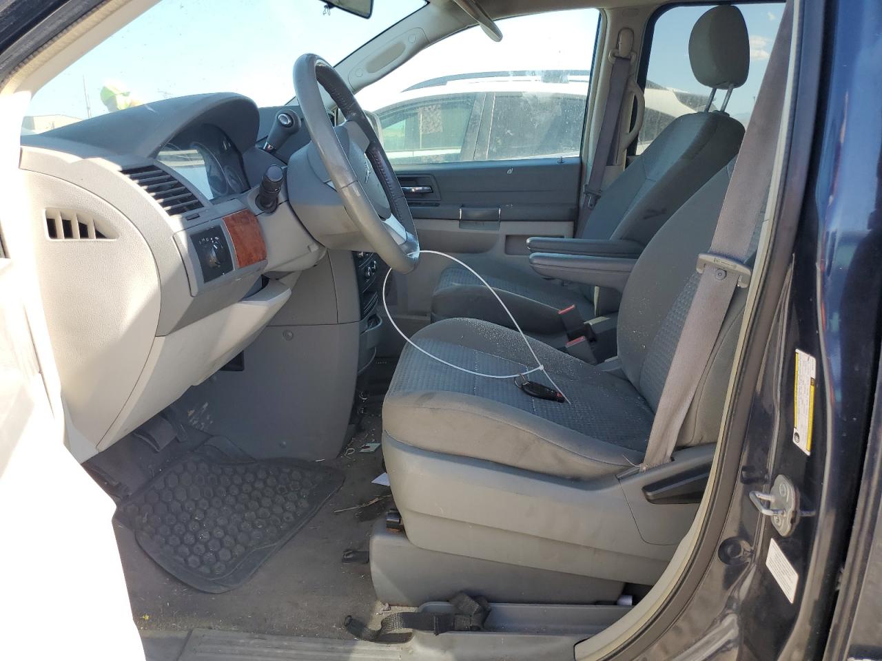 2008 Chrysler Town & Country Lx VIN: 2A8HR44H58R781754 Lot: 63615115