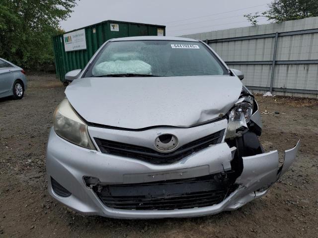 Хэтчбеки TOYOTA YARIS 2013 Серебристый