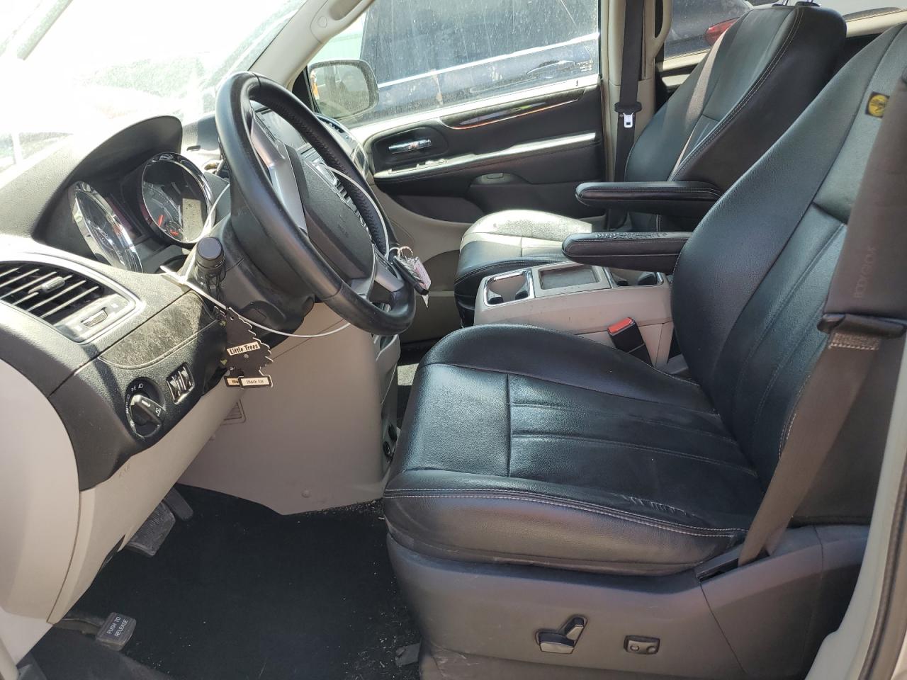 2013 Chrysler Town & Country Touring VIN: 2C4RC1BG1DR720837 Lot: 64396955