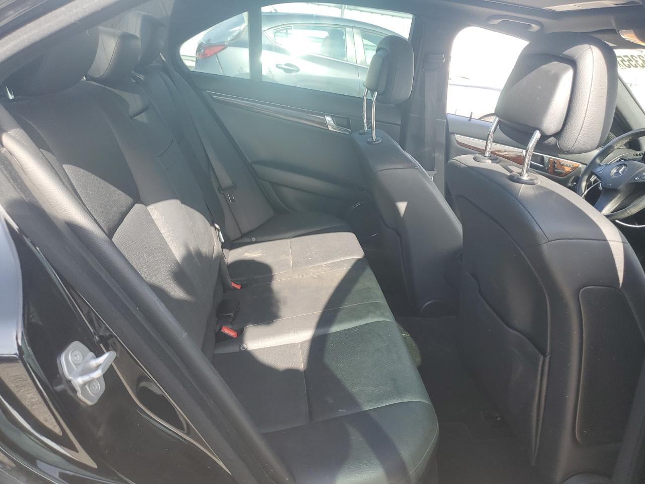 2011 Mercedes-Benz C 300 VIN: WDDGF5EB2BA519994 Lot: 61183355