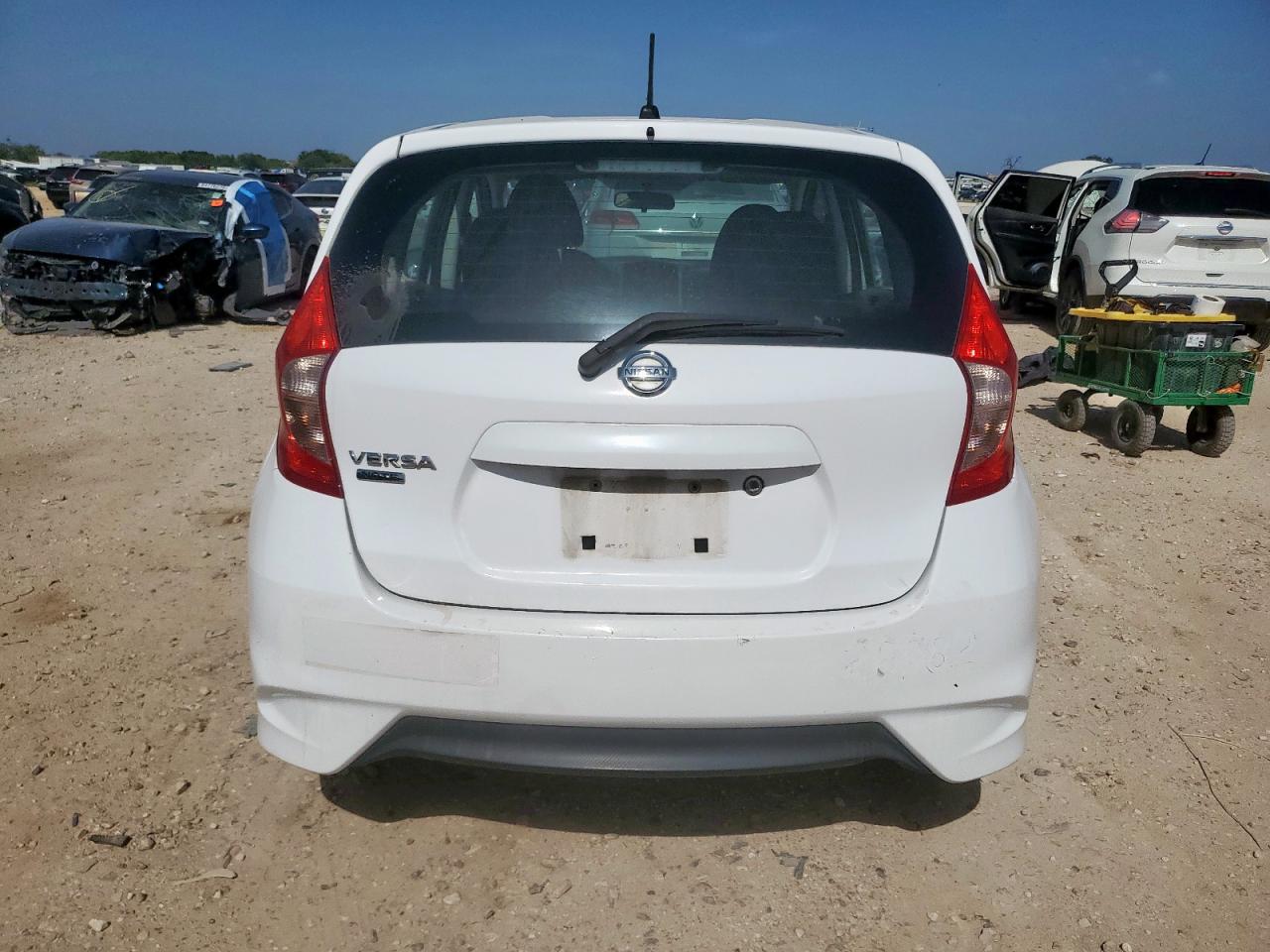 2018 Nissan Versa Note S VIN: 3N1CE2CP4JL360396 Lot: 65231895