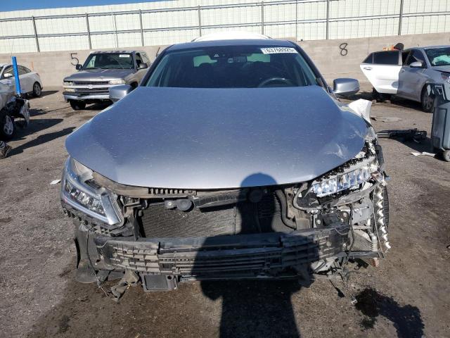Седаны HONDA ACCORD 2017 Серебристый