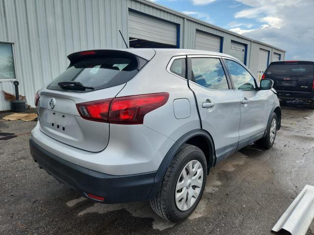  NISSAN ROGUE 2018 Srebrny