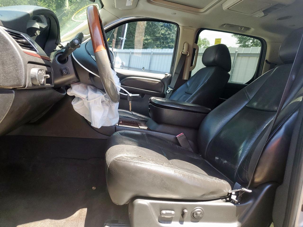 2011 Cadillac Escalade Esv Premium VIN: 1GYS3JEFXBR134946 Lot: 63870395