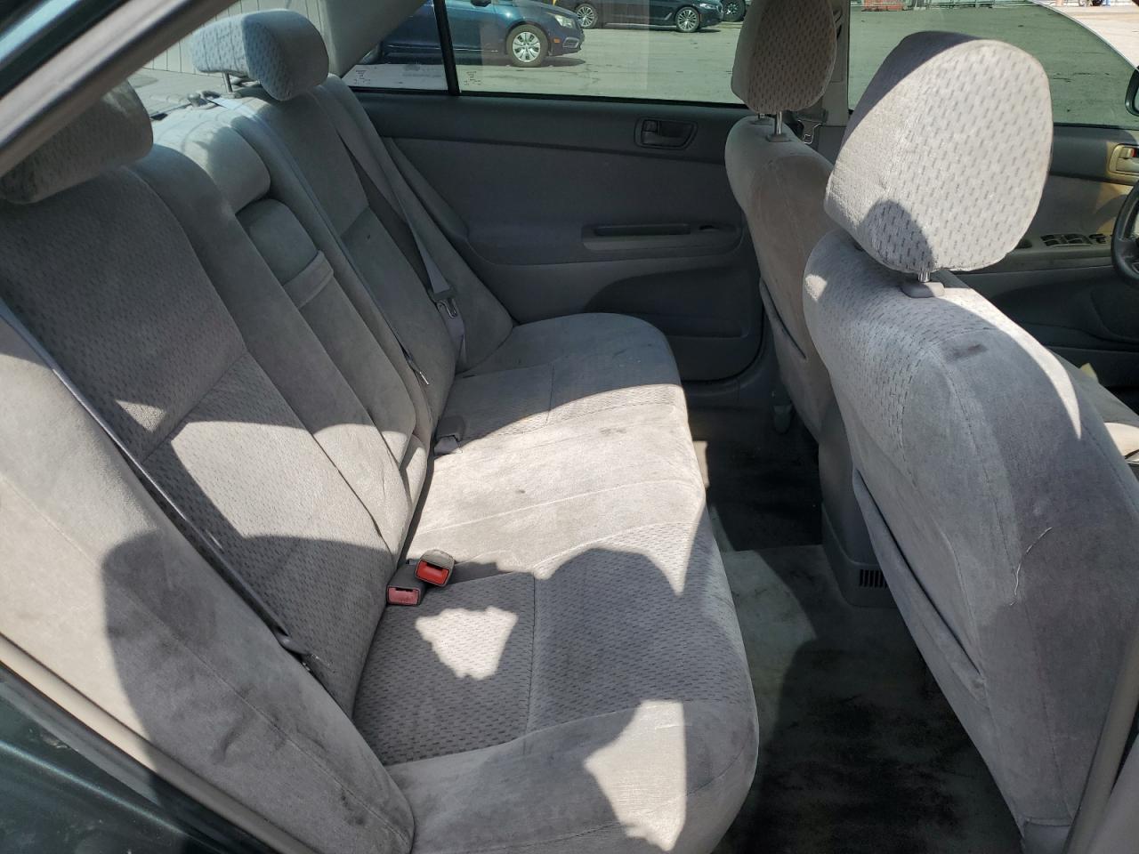 2003 Toyota Camry Le VIN: 4T1BE32K13U768086 Lot: 64808065
