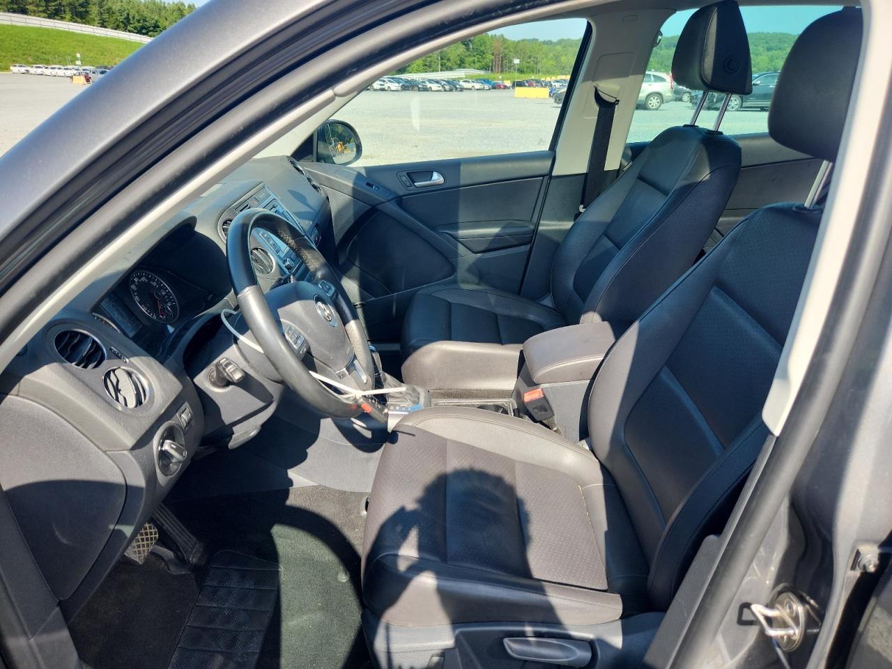 2014 Volkswagen Tiguan S VIN: WVGAV3AX0EW568073 Lot: 64289265