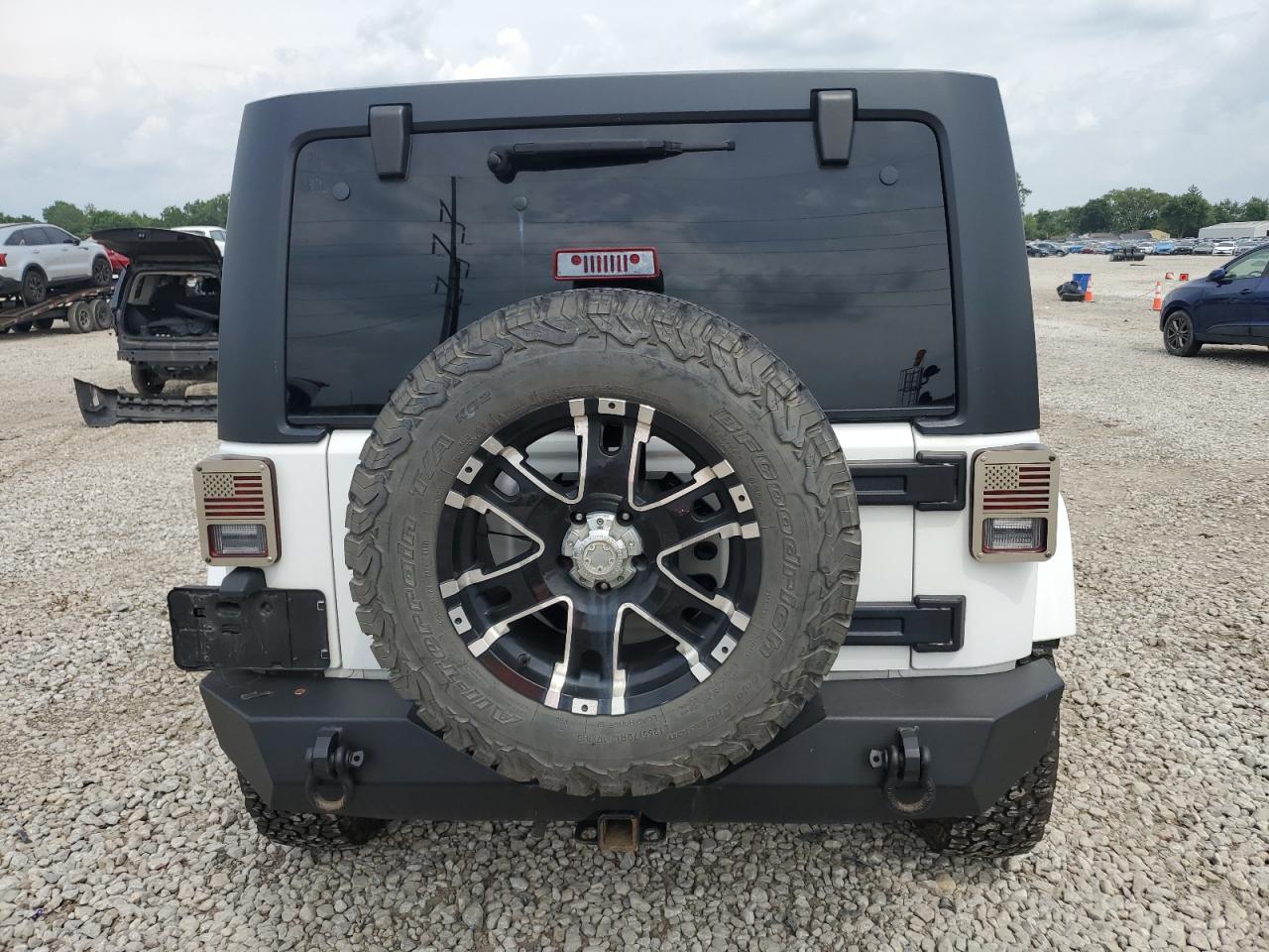 2015 Jeep Wrangler Unlimited Sahara VIN: 1C4HJWEG2FL524122 Lot: 63410835