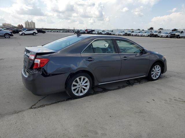 Sedans TOYOTA CAMRY 2012 Szary