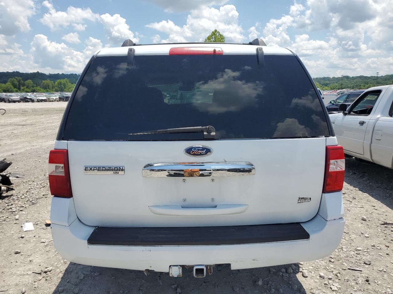 2010 Ford Expedition Xlt VIN: 1FMJU1G59AEA29173 Lot: 64470945