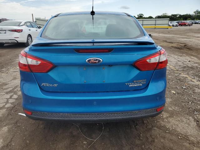 Sedans FORD FOCUS 2013 Granatowy