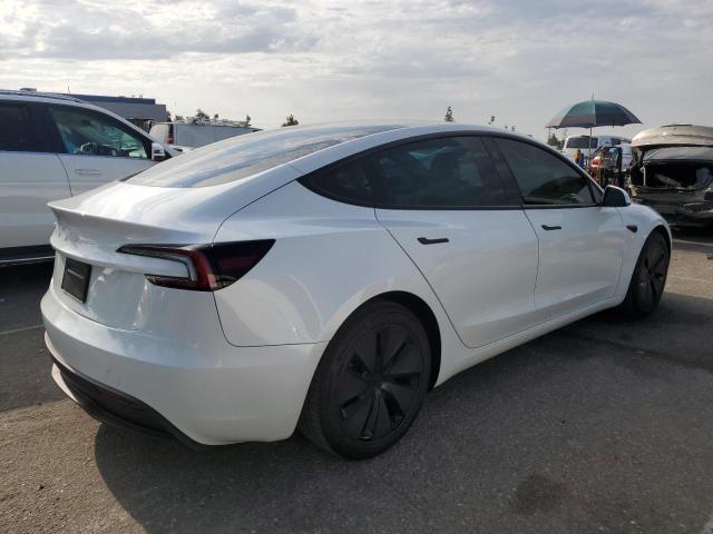  TESLA MODEL 3 2024 Biały