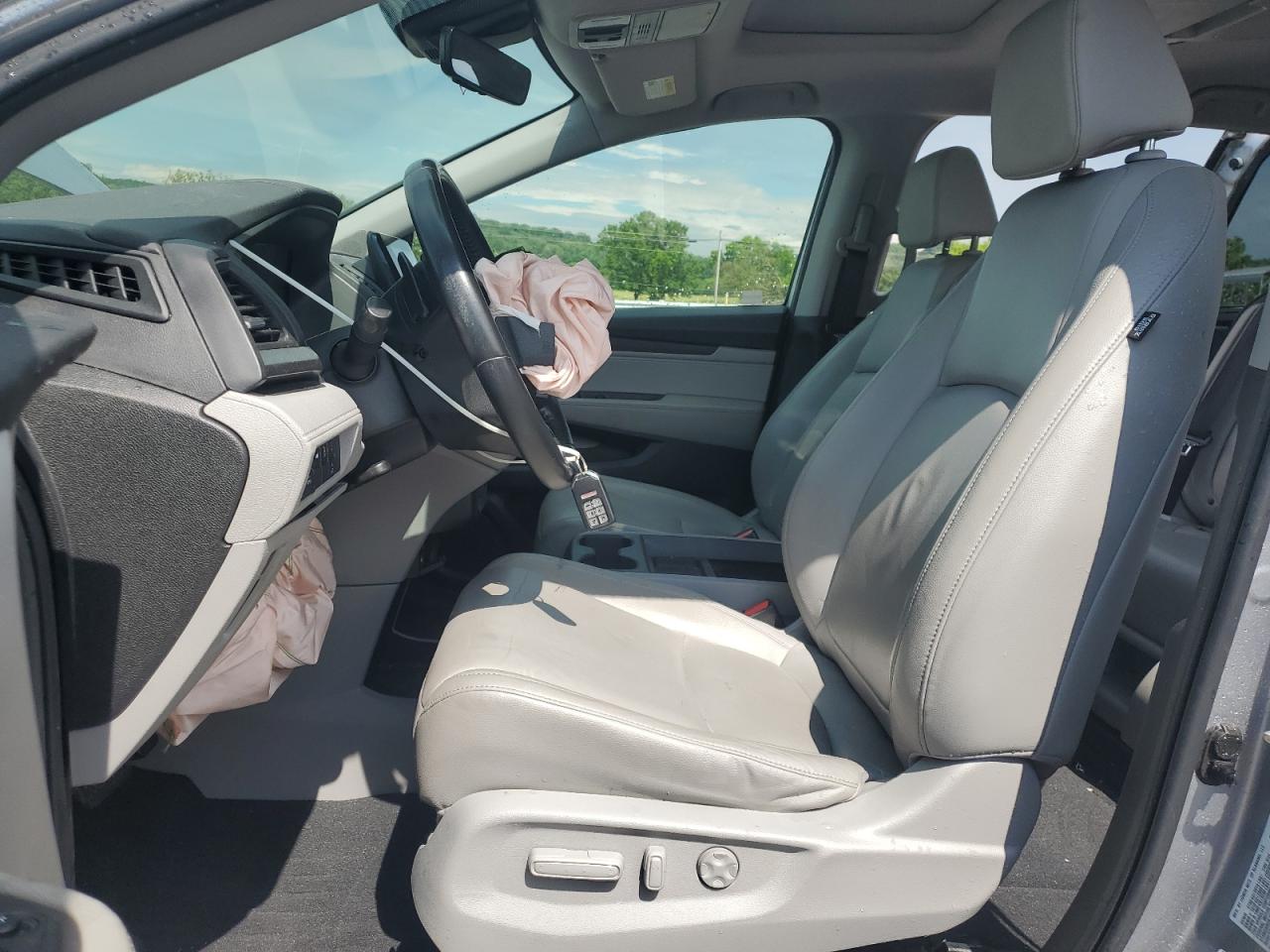 2019 Honda Odyssey Exl VIN: 5FNRL6H7XKB077577 Lot: 63150175