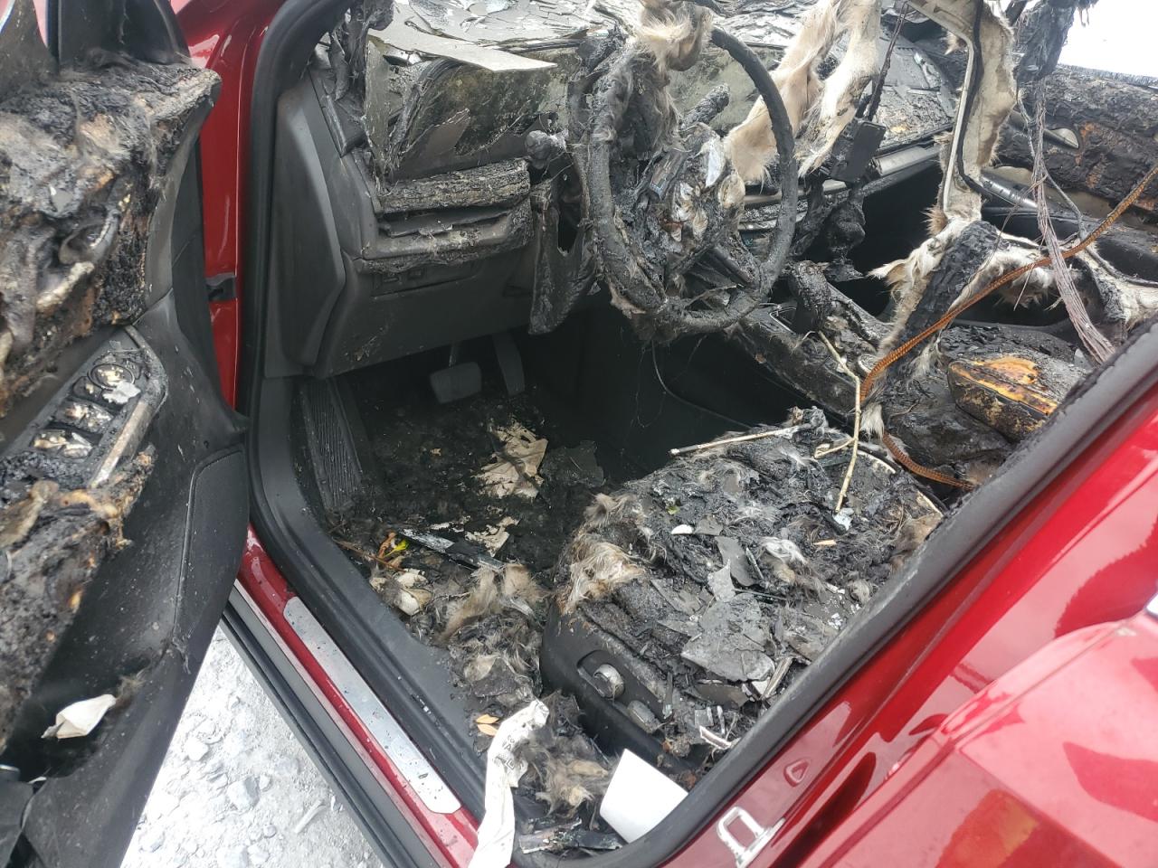 2024 Cadillac Xt4 Premium Luxury VIN: 1GYFZCR44RF252782 Lot: 69357465