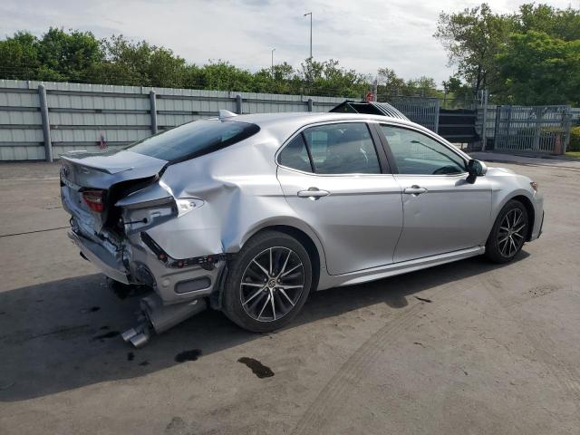  TOYOTA CAMRY 2022 Srebrny