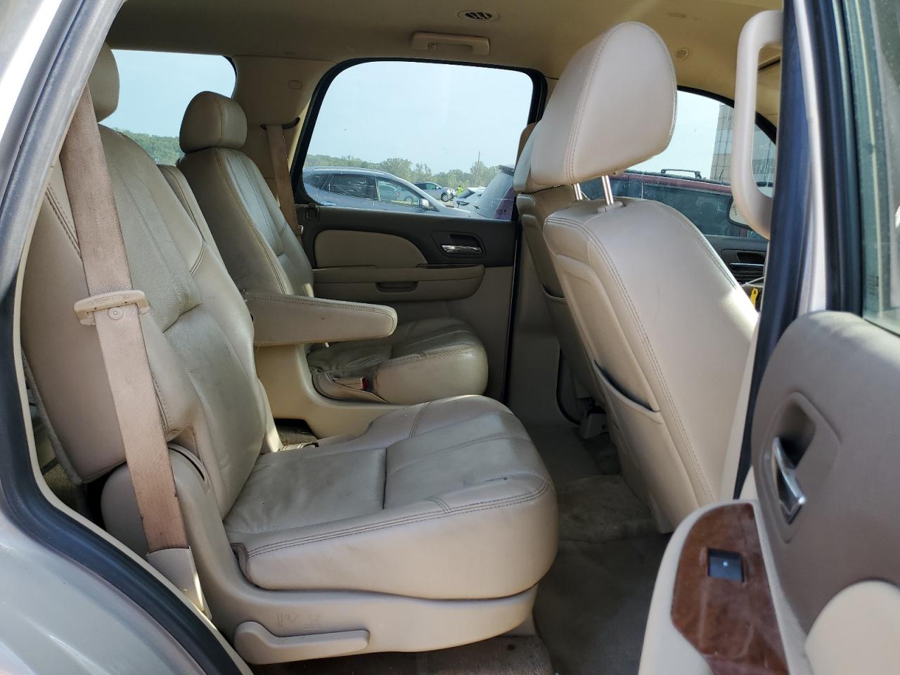 2007 GMC Yukon VIN: 1GKFK13097J402436 Lot: 64019275