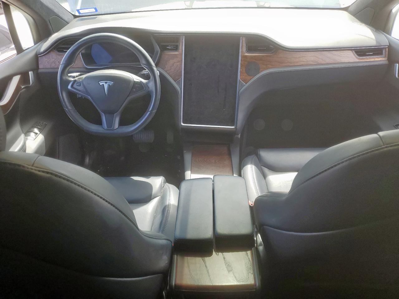 2020 Tesla Model X VIN: 5YJXCBE25LF305236 Lot: 65386265