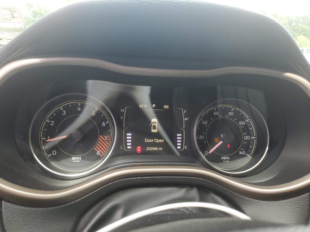 2014 Jeep Cherokee Latitude VIN: 1C4PJLCS3EW143054 Lot: 64287345