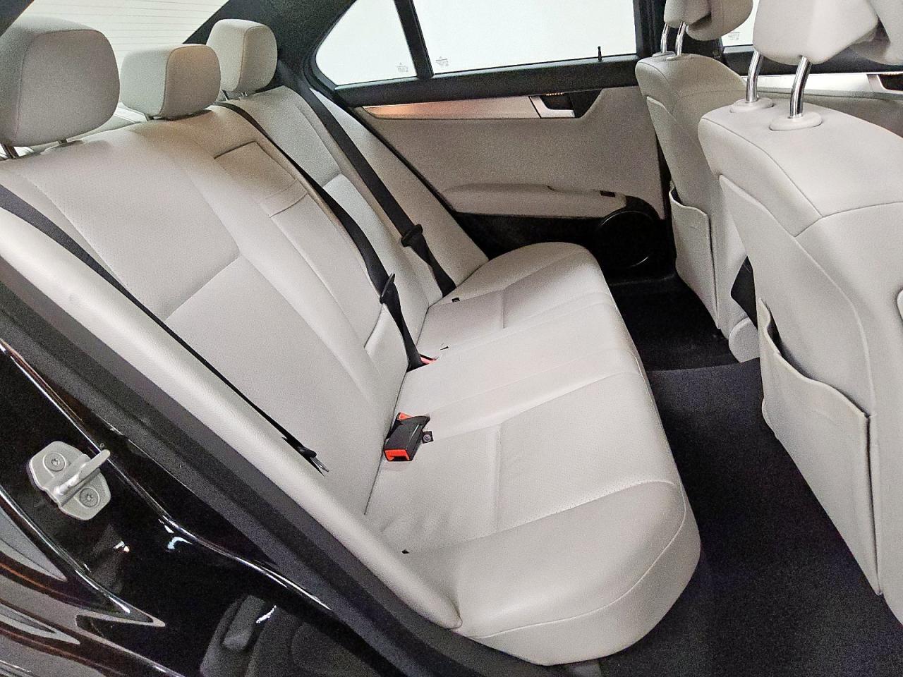2012 Mercedes-Benz C 250 VIN: WDDGF4HB4CR212965 Lot: 62350735