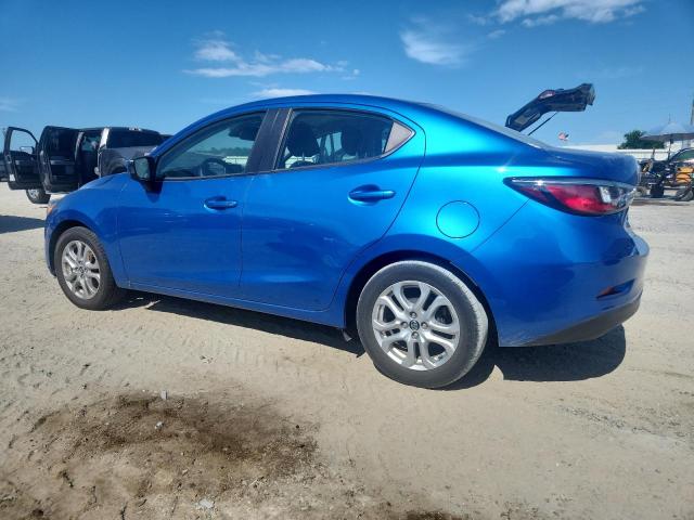  TOYOTA YARIS 2018 Granatowy