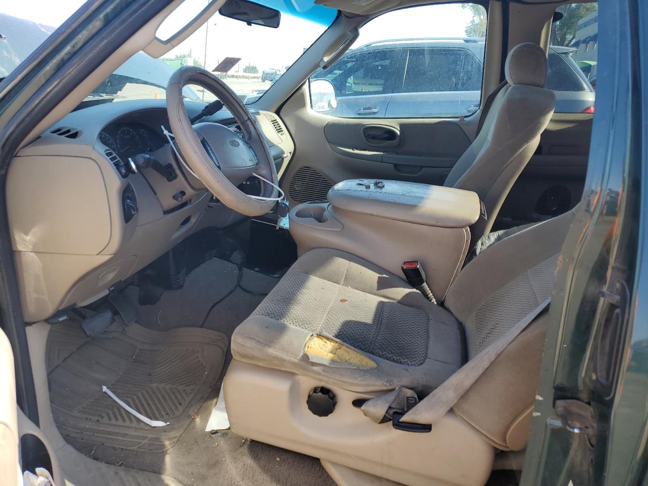 2002 Ford F150 VIN: 1FTRX17282NB04922 Lot: 64251135