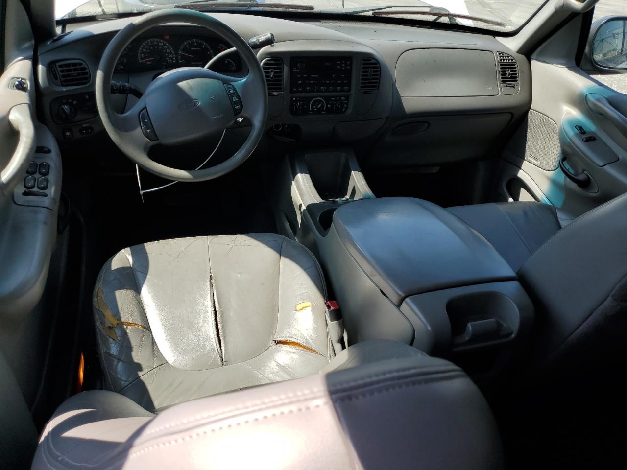 2000 Ford Expedition Xlt VIN: 1FMRU15L8YLC11862 Lot: 63528655