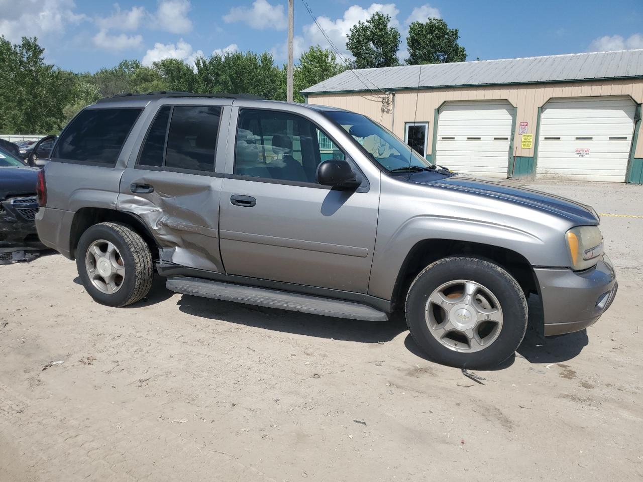 1gndt13s282259320 1GNDT13S282259320 2008 Chevrolet Trailblazer Ls