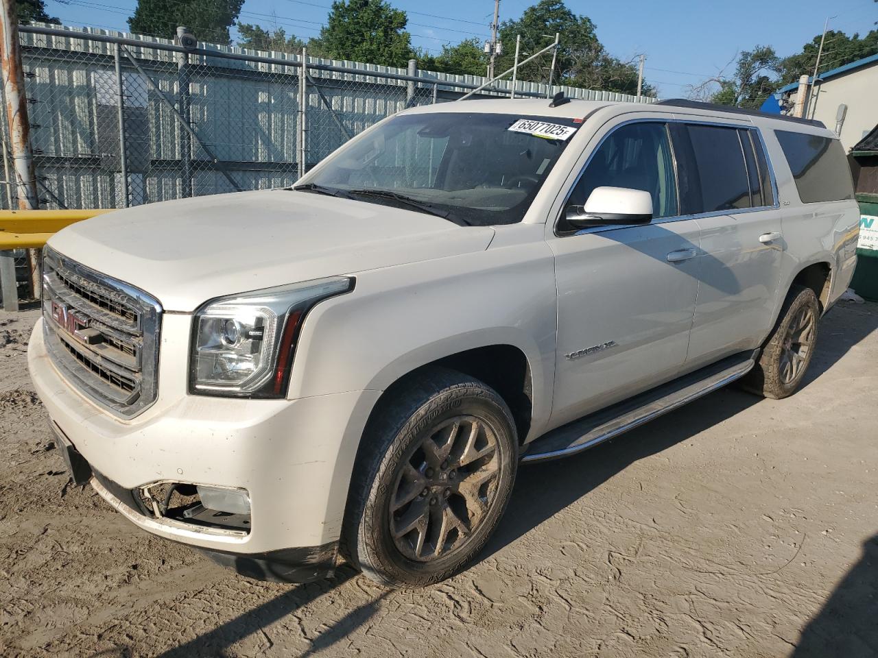 2015 GMC Yukon Xl K1500 Slt VIN: 1GKS2HKC3FR202252 Lot: 65077025