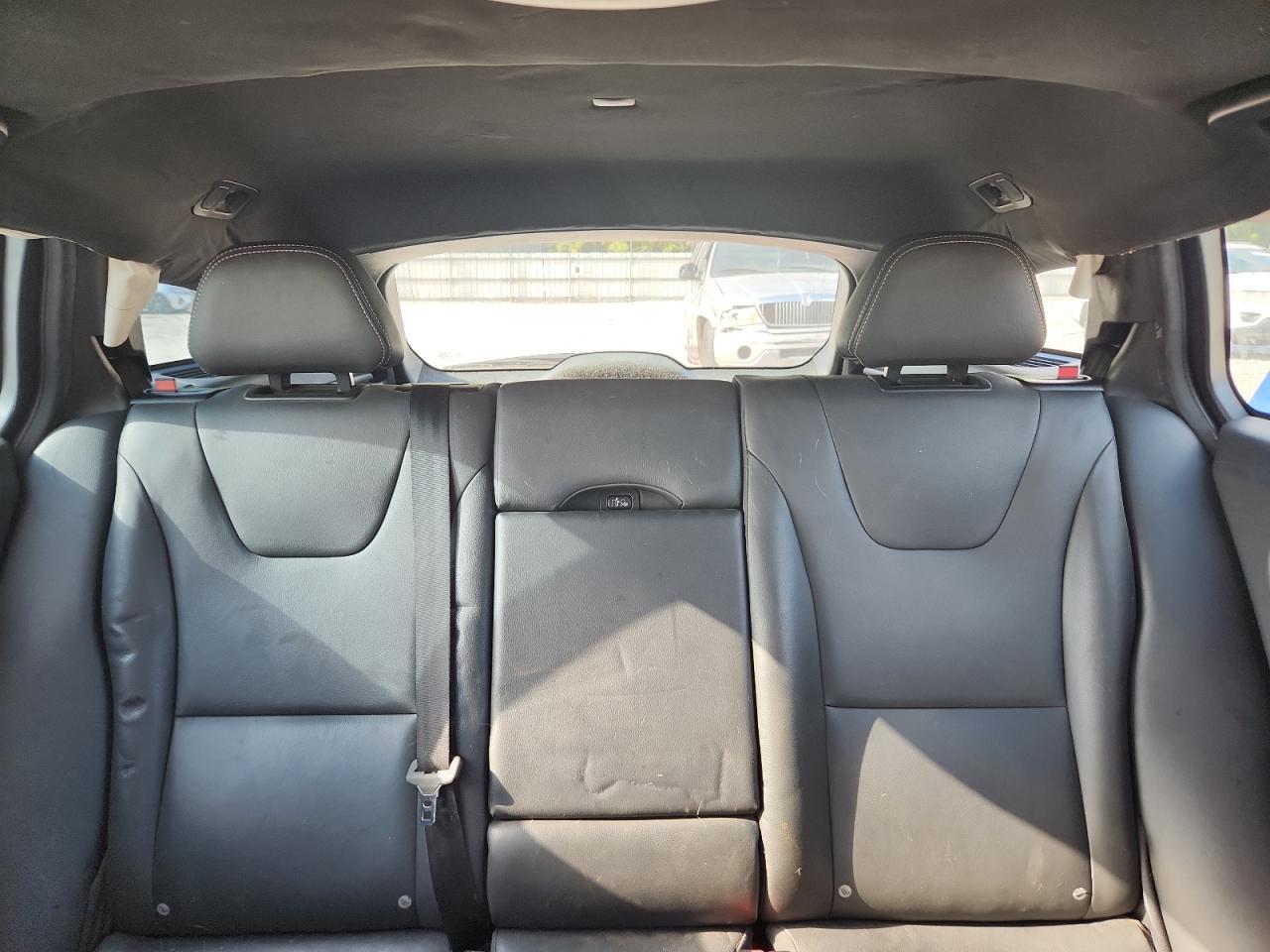 yv140mem7g1293673 YV140MEM7G1293673 2016 Volvo V60 T5 Platinum