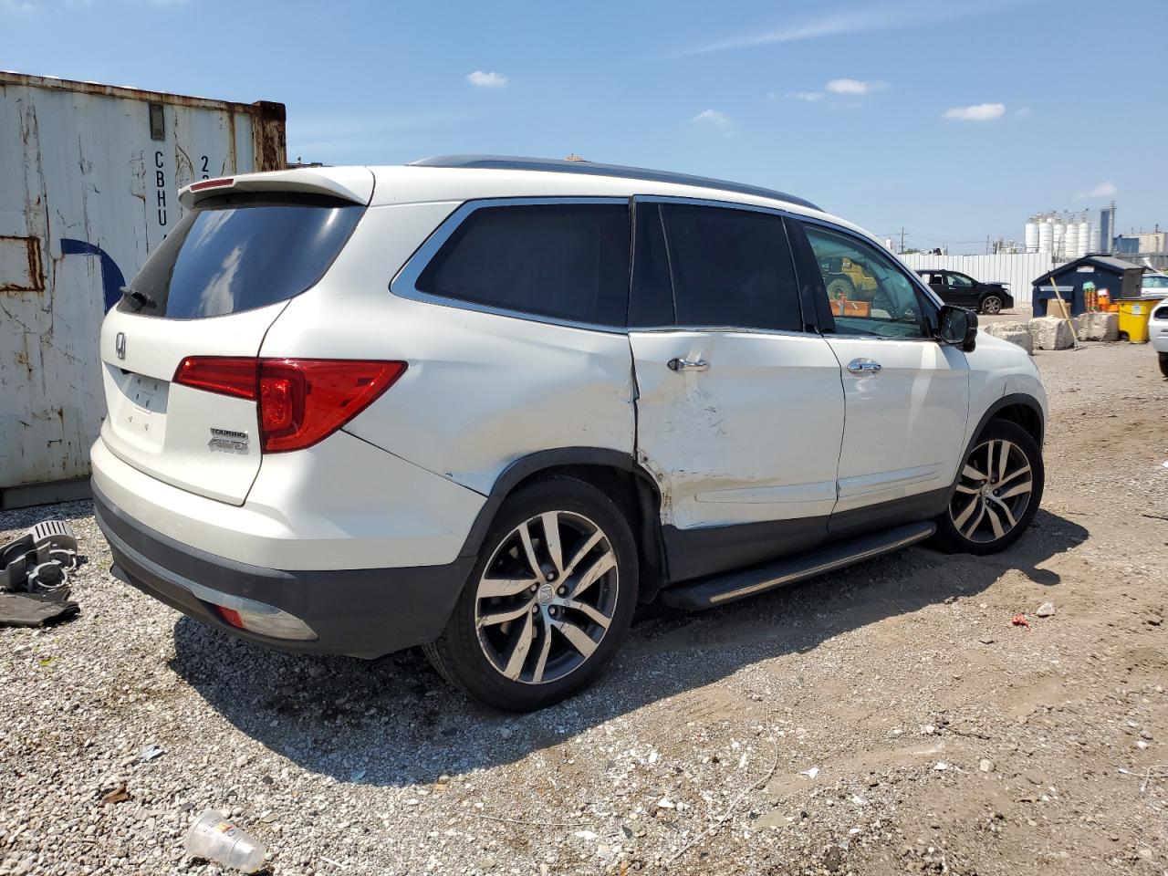 2017 Honda Pilot Touring VIN: 5FNYF6H92HB029990 Lot: 65631115