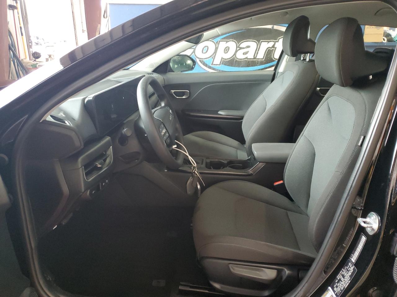 2025 Kia K4 Lx VIN: 3KPFT4DE1SE027412 Lot: 63300335