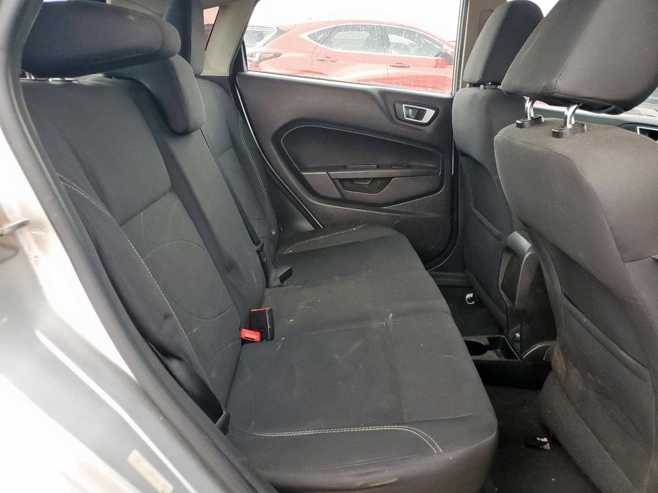 3FADP4EJ4FM204785 2015 Ford Fiesta Se